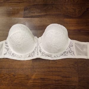 32H Convertible Strapless Lace Bra